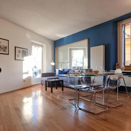 10' Piazza Erbe, Elegance In The Heart Of Verona