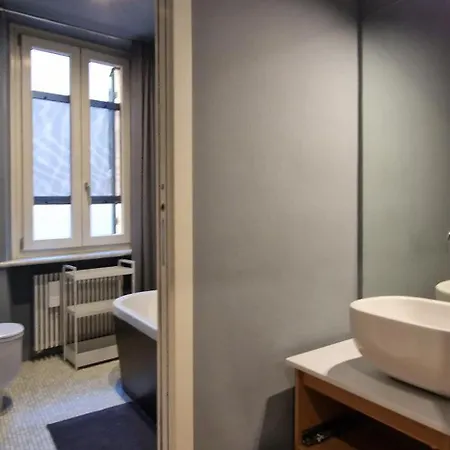 10' Piazza Erbe, Elegance In The Heart Of Appartement Vérone