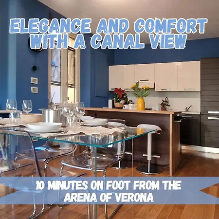 10' Piazza Erbe, Elegance In The Heart Of Appartement *